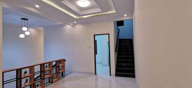 dijual rumah meruyung limo depok