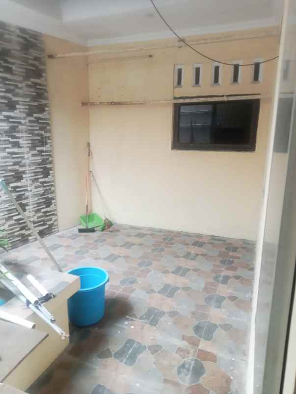 dijual rumah metland cileungsi