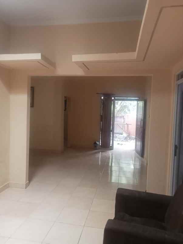 dijual rumah metland cileungsi