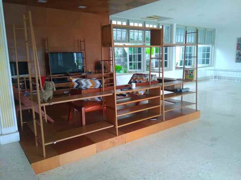 dijual rumah mewah dibawah njop di mampang prapatan