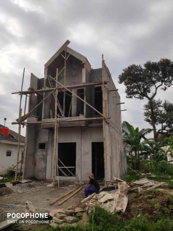 dijual rumah mulyaharja