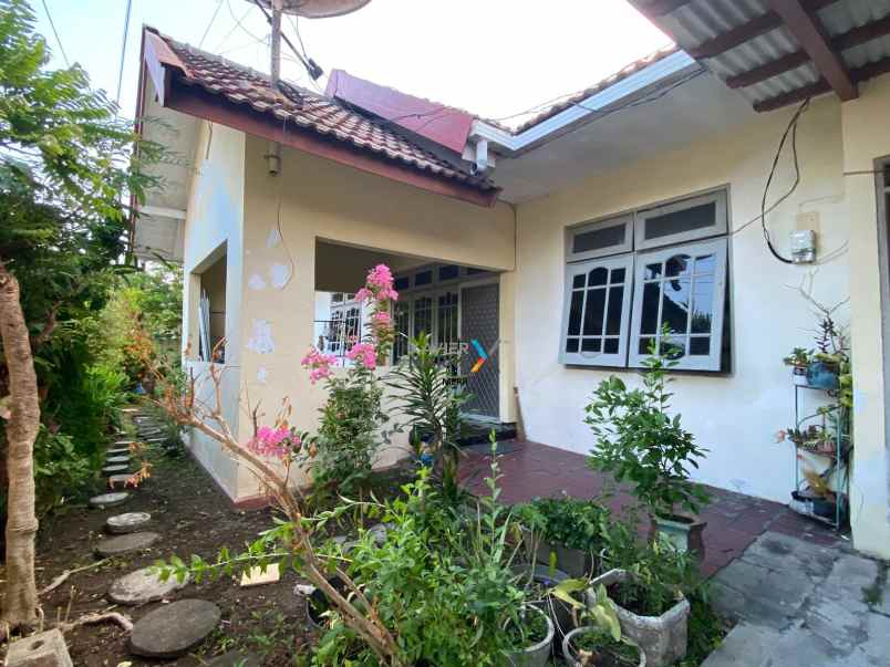 dijual rumah nirwana eksekutif