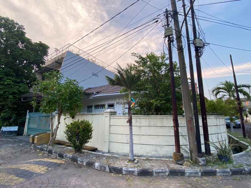 dijual rumah nirwana eksekutif
