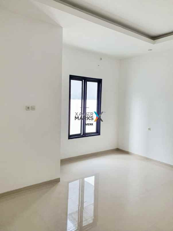 dijual rumah nirwana eksekutif