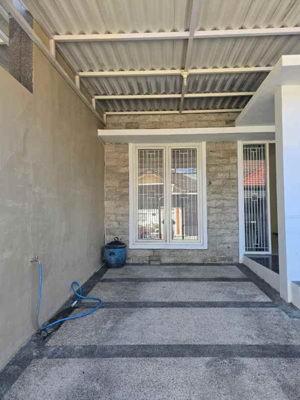 dijual rumah nirwana eksekutif