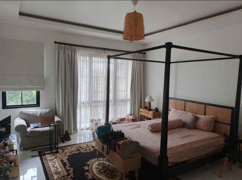 dijual rumah nusaloka bsd city
