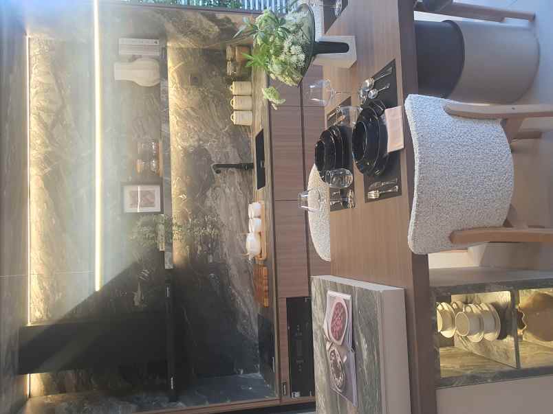 dijual rumah oaze lippo cikarang jl mh