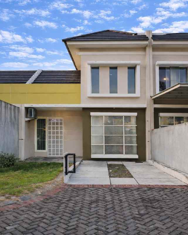 dijual rumah osaka garden puri surya
