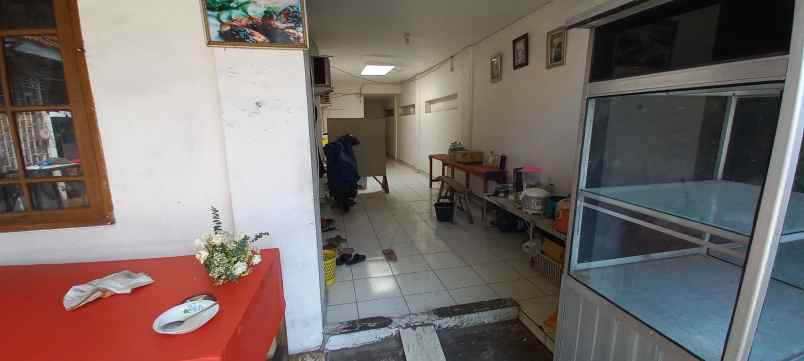 dijual rumah otista