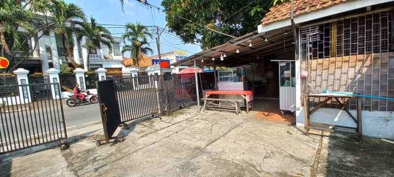 dijual rumah otista