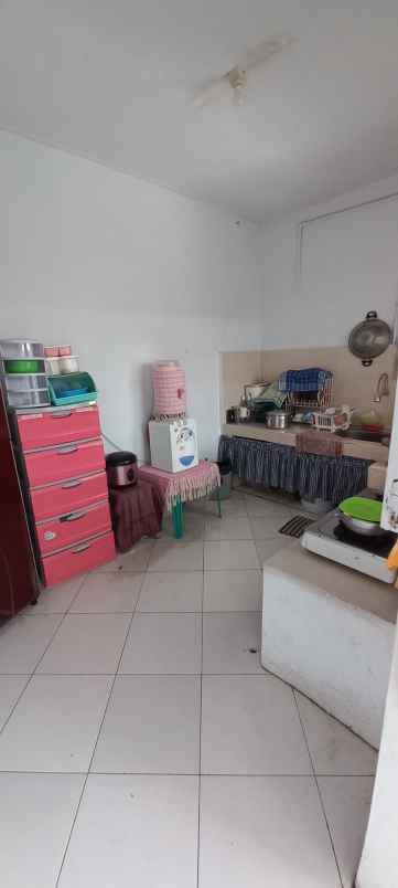 dijual rumah otista