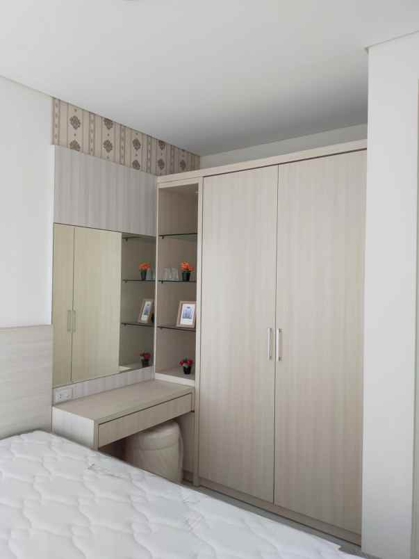dijual rumah pakuwon city