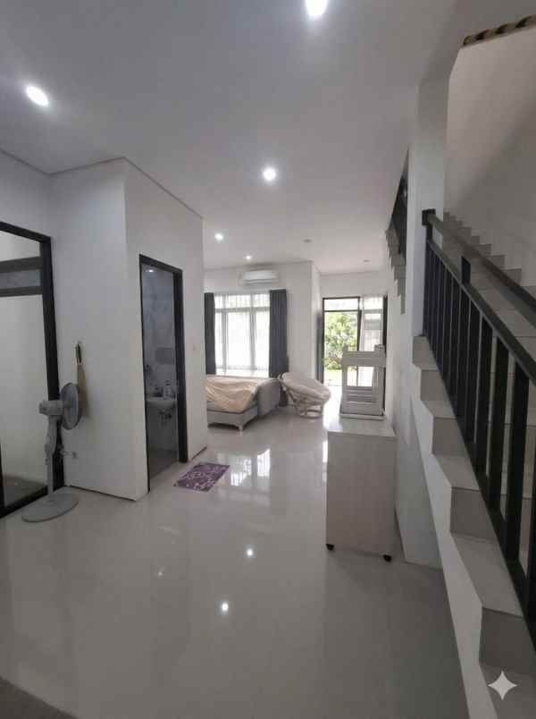 dijual rumah pakuwon city grand island