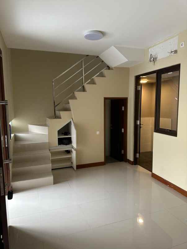 dijual rumah pantai mentari hamilton