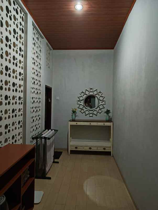 dijual rumah parung serang