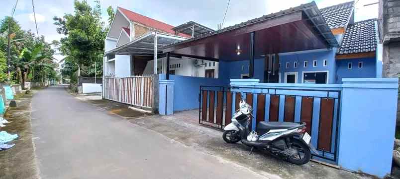 dijual rumah pasar cebongan