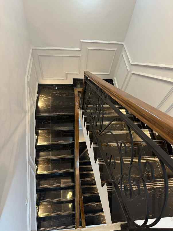 dijual rumah pejaten pasar minggu jaksel