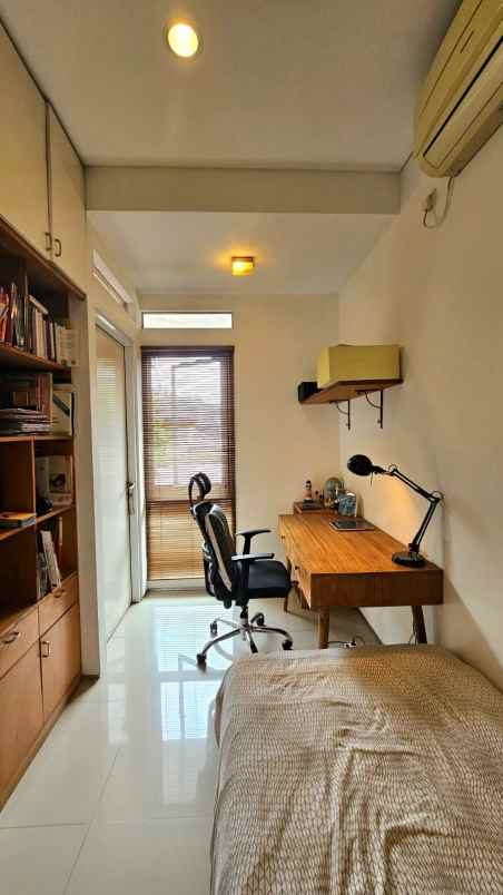 dijual rumah permata bintaro