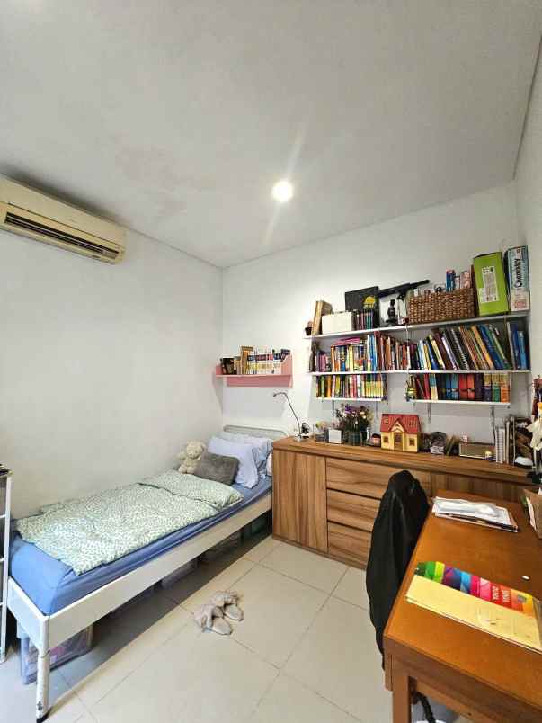 dijual rumah permata bintaro