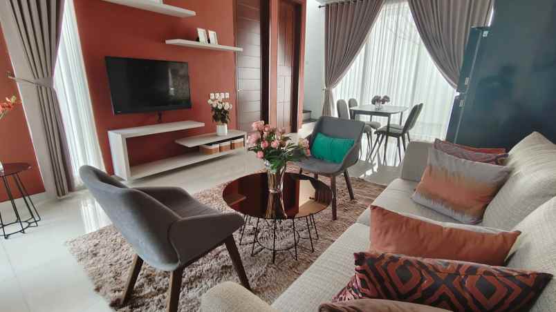 dijual rumah permata jingga