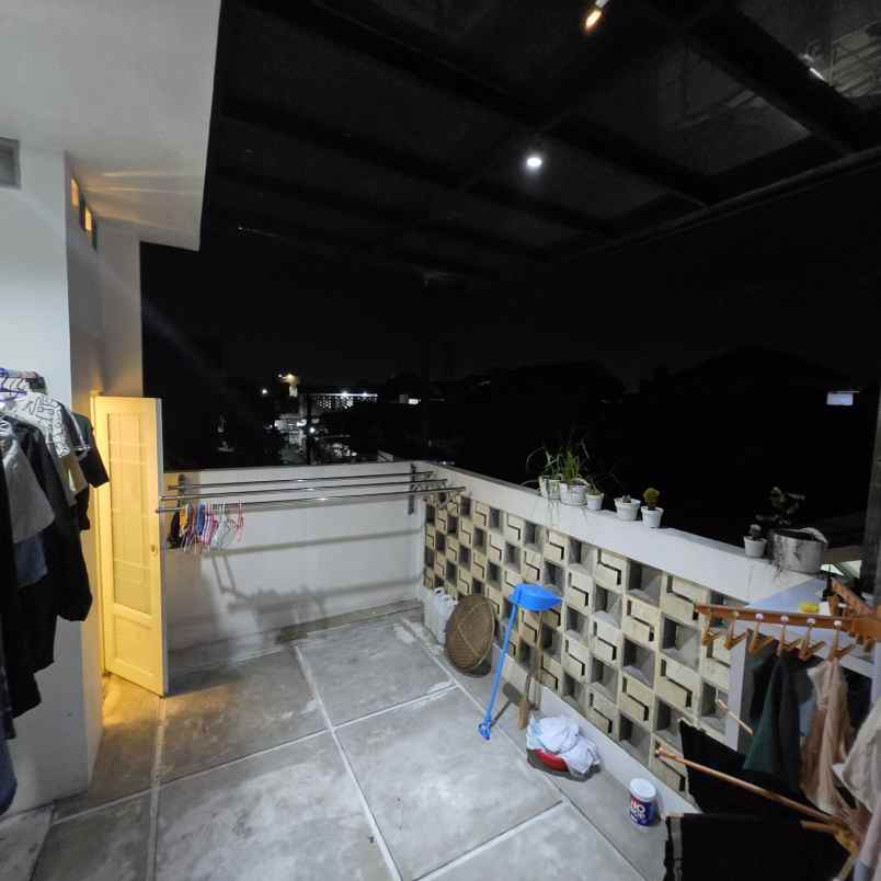 dijual rumah permata tamansari