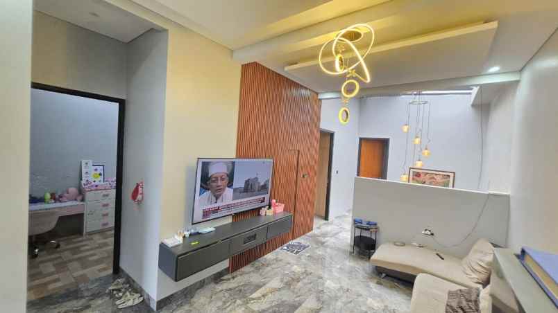 dijual rumah permata tamansari