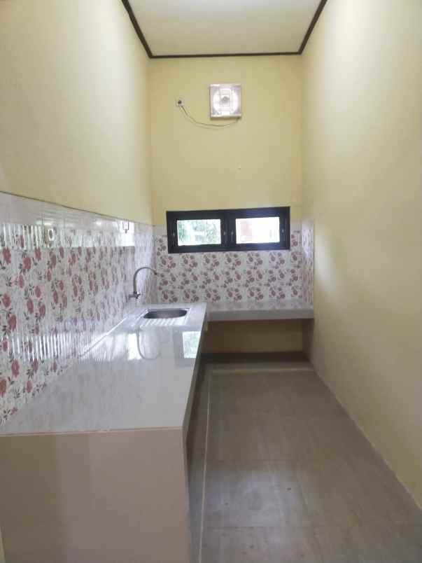 dijual rumah perum griya prasetya