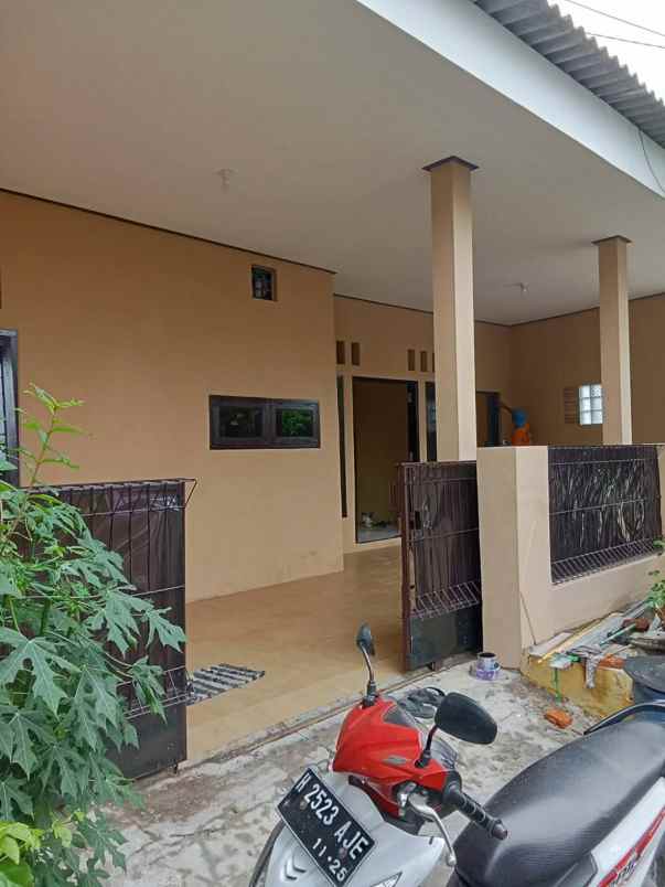 dijual rumah perum griya prasetya