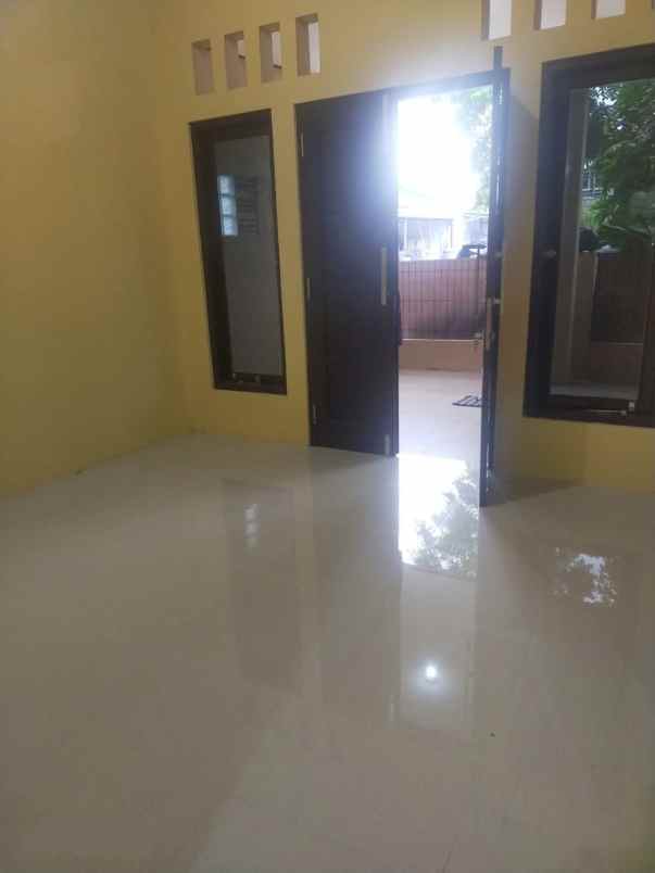 dijual rumah perum griya prasetya
