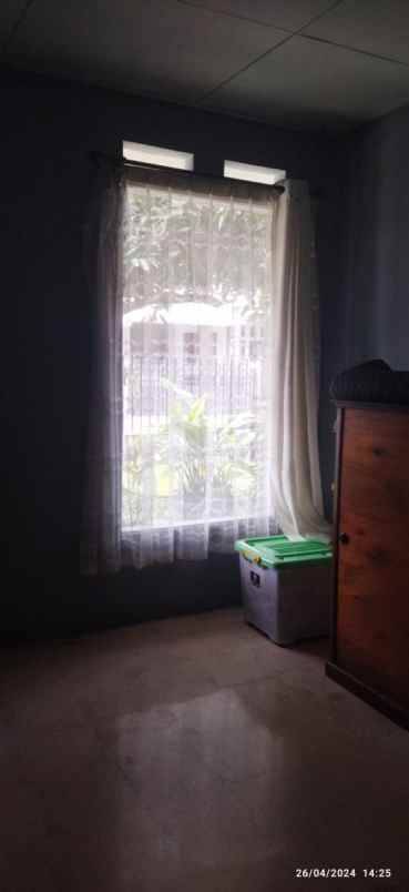 dijual rumah perum jatiwaringin asri