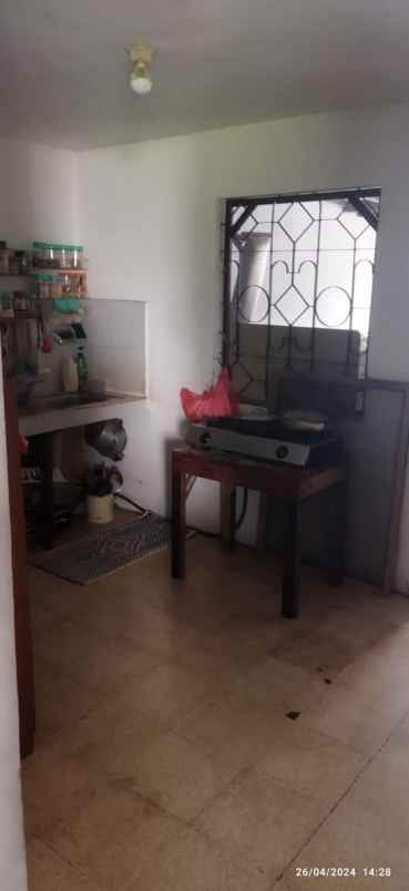 dijual rumah perum jatiwaringin asri