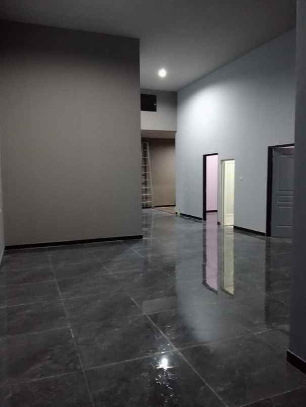 dijual rumah perum rewwin waru sidoarjo