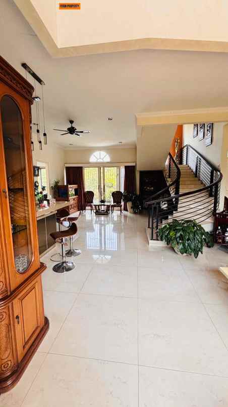 dijual rumah perumahan citra gran cibubur