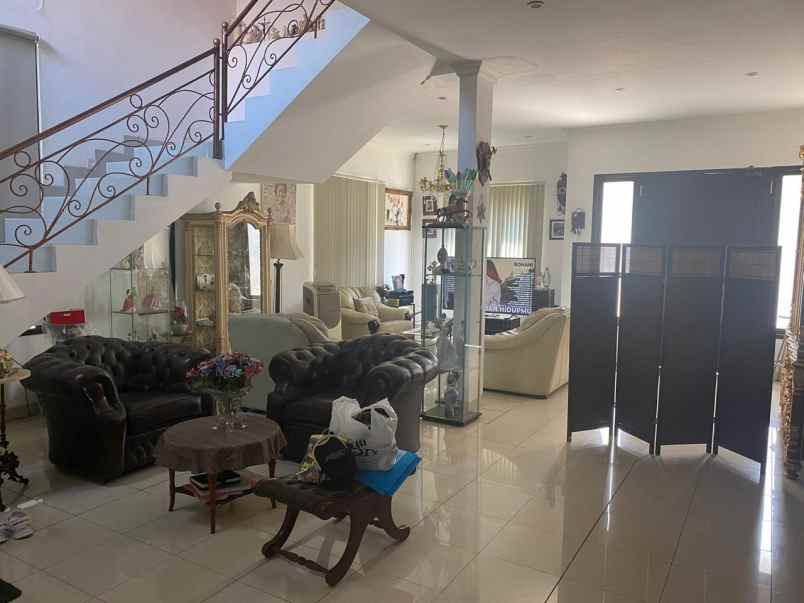 dijual rumah perumahan citragran