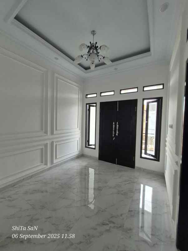 dijual rumah perumahan maharaja depok