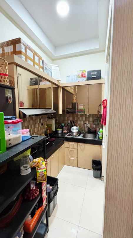 dijual rumah perumahan nirwana eksekutif