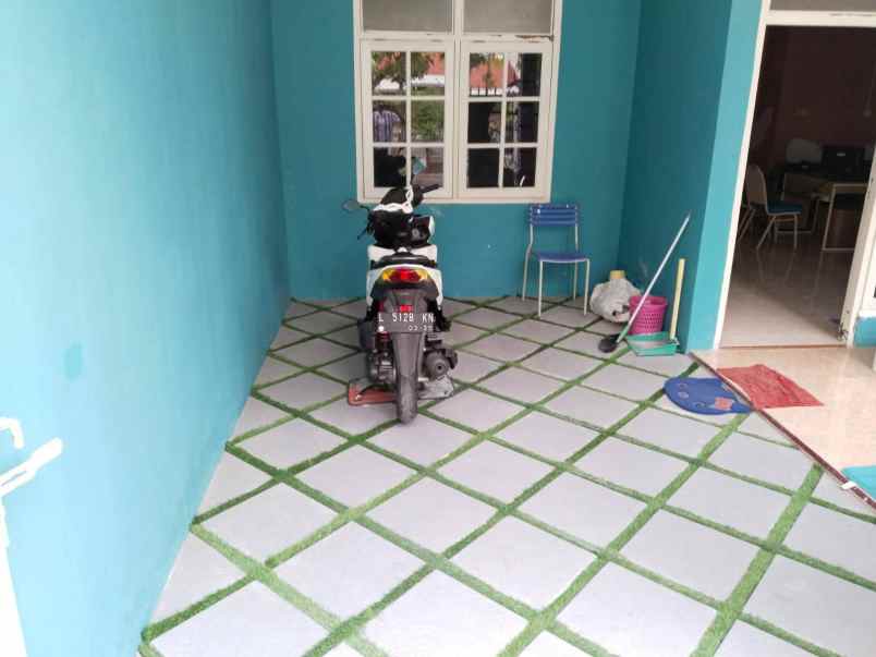 dijual rumah perumahan pucang permai
