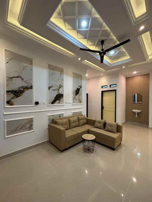 dijual rumah perumahan taman raya