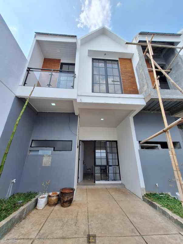 dijual rumah pinang tangerang