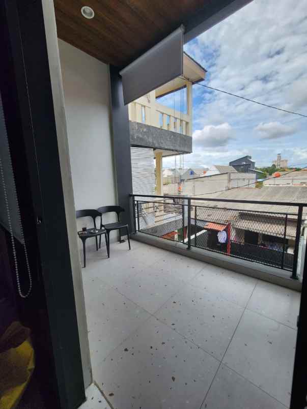 dijual rumah pisangan