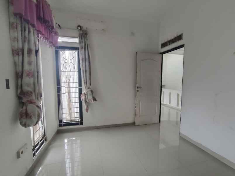 dijual rumah pisangan ciputat timur