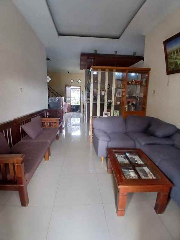 dijual rumah pitara
