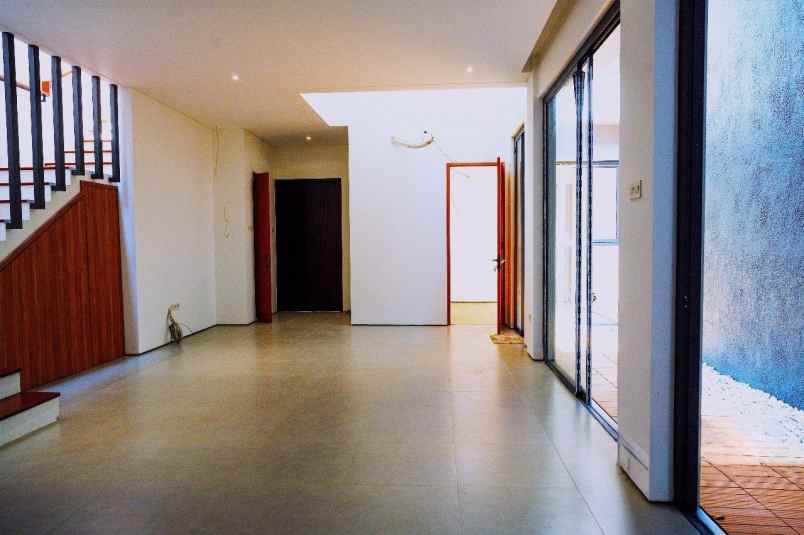 dijual rumah pondok bambu