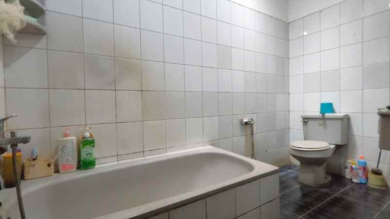 dijual rumah pondok bambu jakarta timur