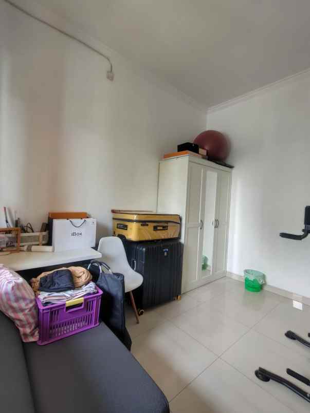 dijual rumah pondok gading utama kelapa