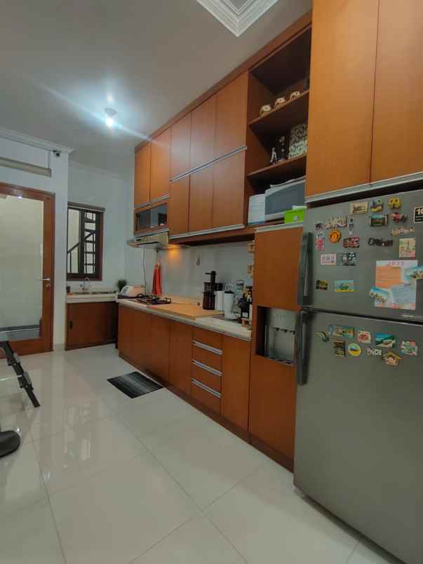 dijual rumah pondok gading utama kelapa