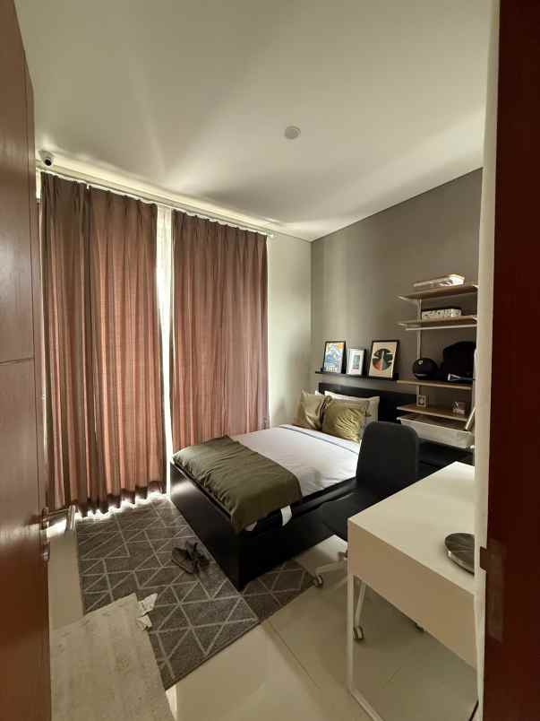 dijual rumah pondok gede