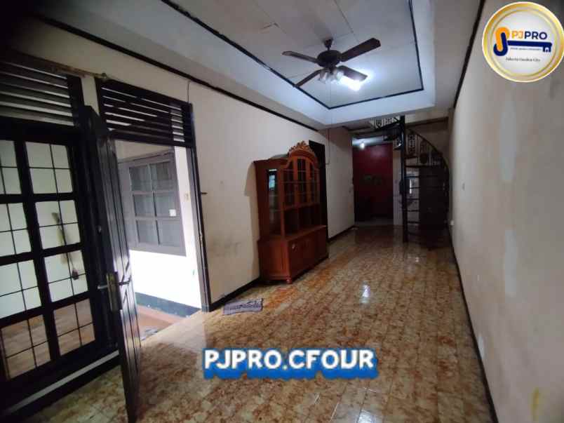 dijual rumah pondok kelapa