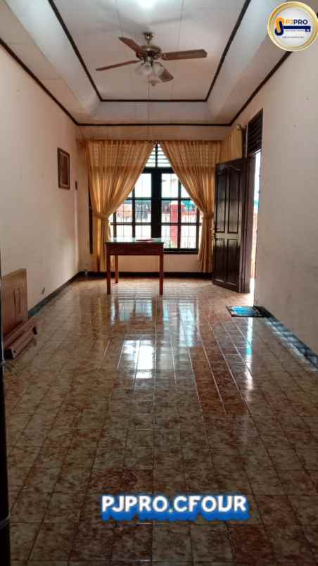 dijual rumah pondok kelapa