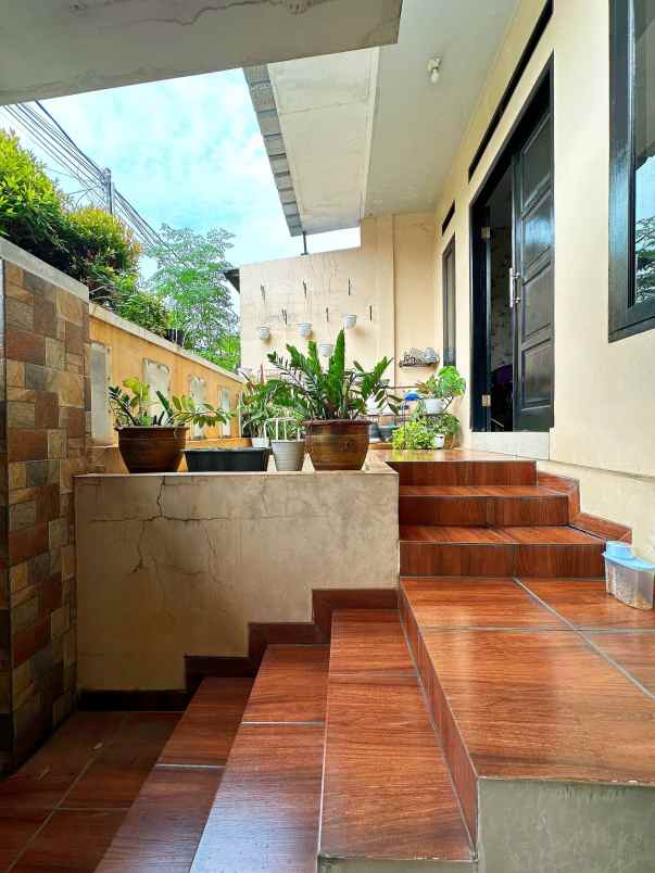 dijual rumah pondok kelapa